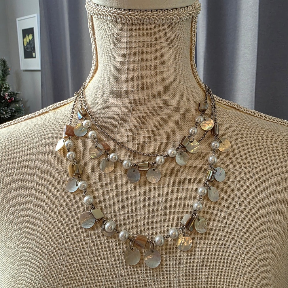 Layered Shell Pearl Charm Necklace Silver Tone Lobster Clasp Adjustable